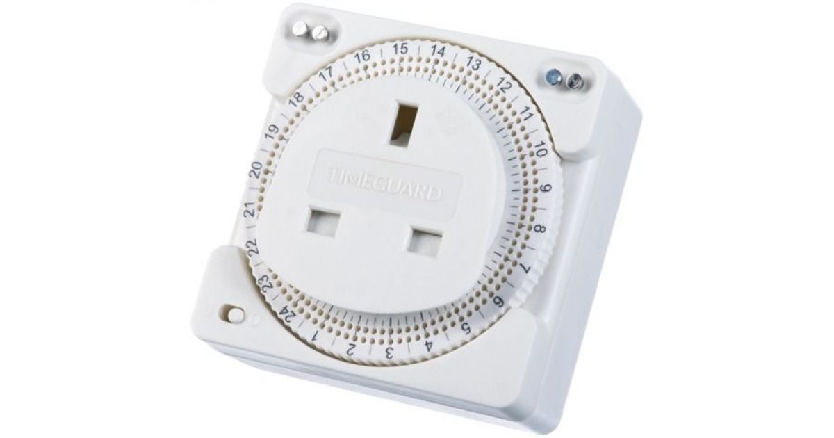 TS800N: 24 Hour Compact Plug-In Time Controller, Timer