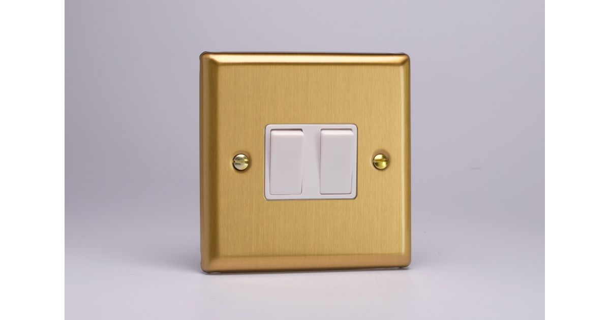 XB2W: Double Light Switch, 10A, 2-Gang, 2-Way, Classic
